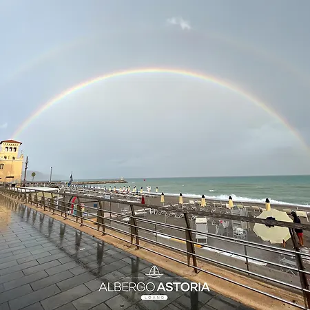Отель Astoria *